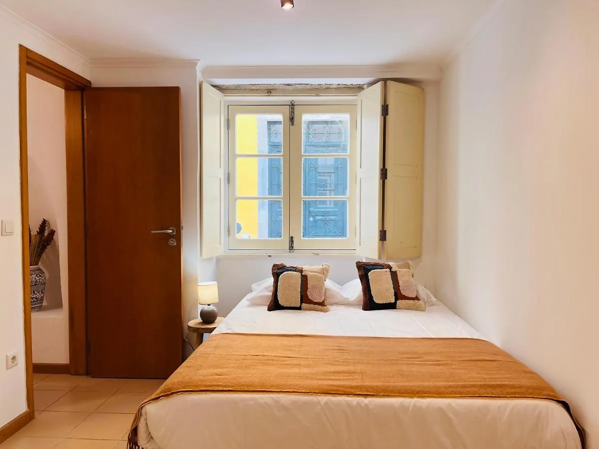 Alta Apartments Coimbra 0*,